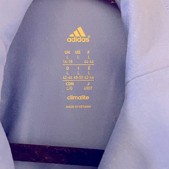 Blue Activewear Top - Picture 2 of 2